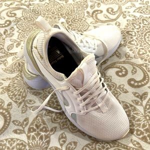 New puma better foam adore pearlized shoes. Size 7.5